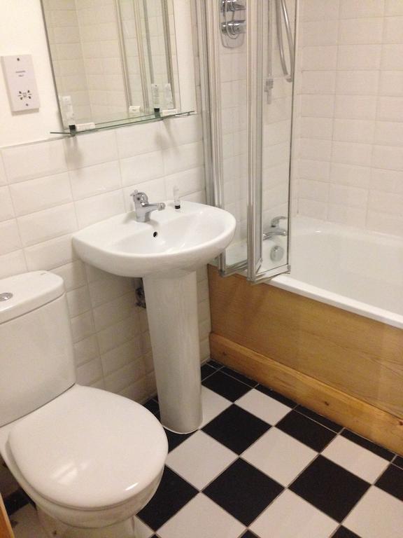 Lower Turks Head Hotel Manchester Bilik gambar